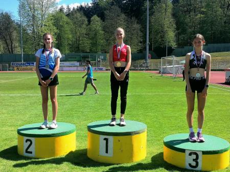 Ana Vita Verneker do novega državnega rekorda v dolgih tekih (1)